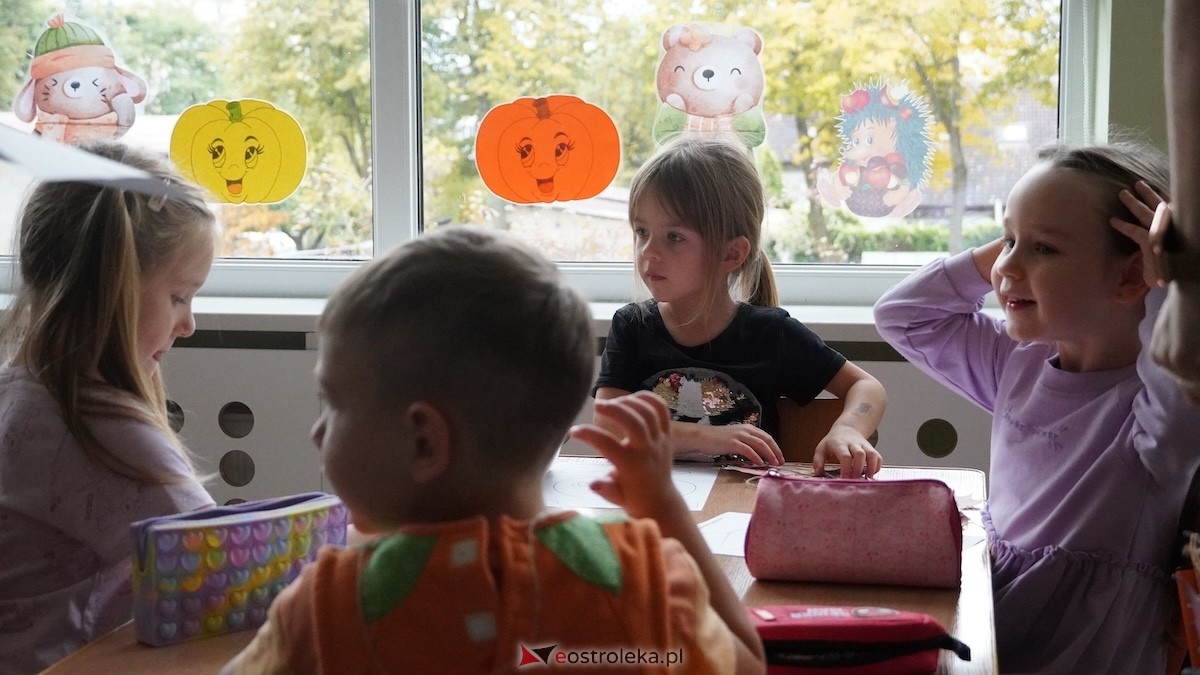 Przedszkole Miejskie nr 8 Kraina Radości powitało jesień! [17.10.2025] - zdjęcie #53 - eOstroleka.pl
