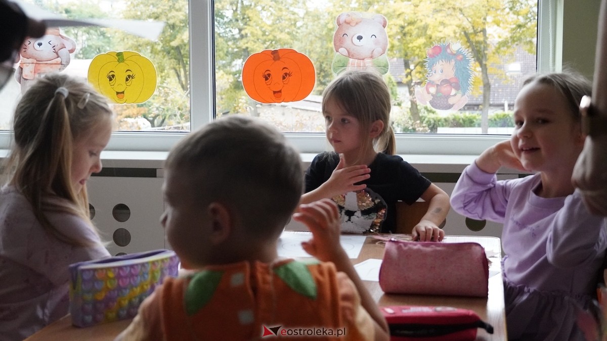 Przedszkole Miejskie nr 8 Kraina Radości powitało jesień! [17.10.2025] - zdjęcie #52 - eOstroleka.pl