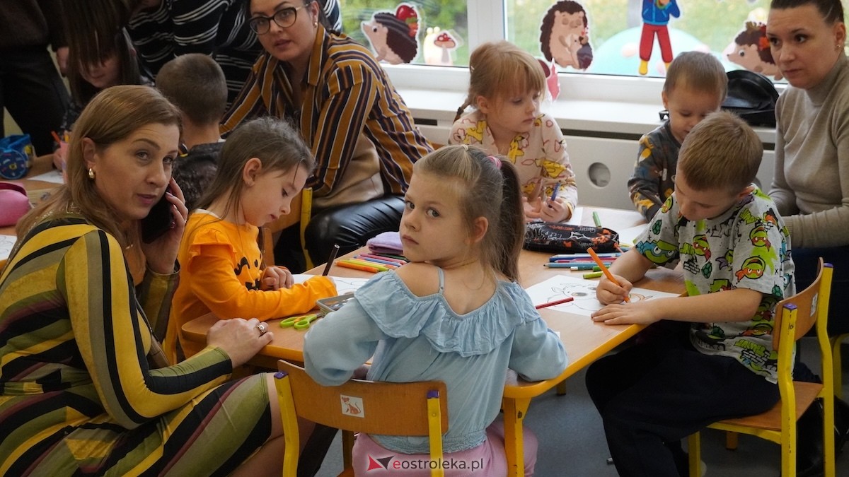 Przedszkole Miejskie nr 8 Kraina Radości powitało jesień! [17.10.2025] - zdjęcie #46 - eOstroleka.pl