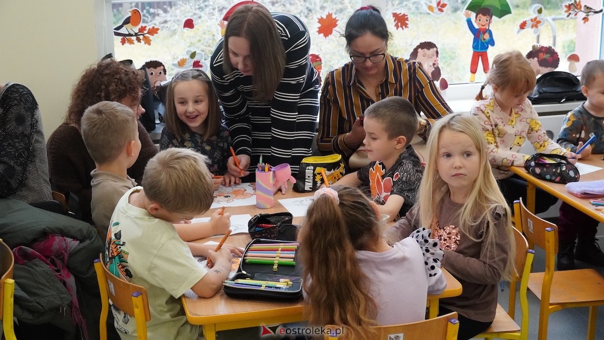 Przedszkole Miejskie nr 8 Kraina Radości powitało jesień! [17.10.2025] - zdjęcie #45 - eOstroleka.pl