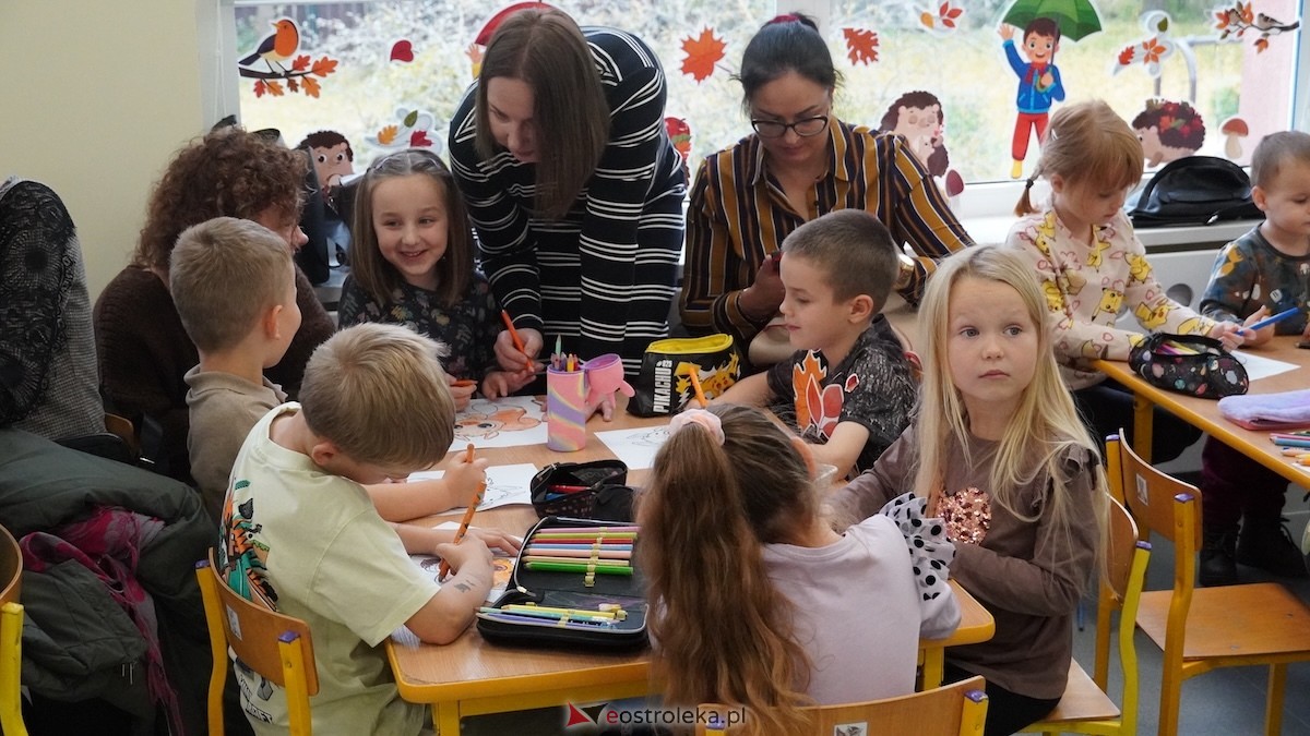 Przedszkole Miejskie nr 8 Kraina Radości powitało jesień! [17.10.2025] - zdjęcie #44 - eOstroleka.pl
