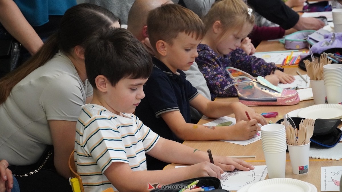 Przedszkole Miejskie nr 8 Kraina Radości powitało jesień! [17.10.2025] - zdjęcie #35 - eOstroleka.pl