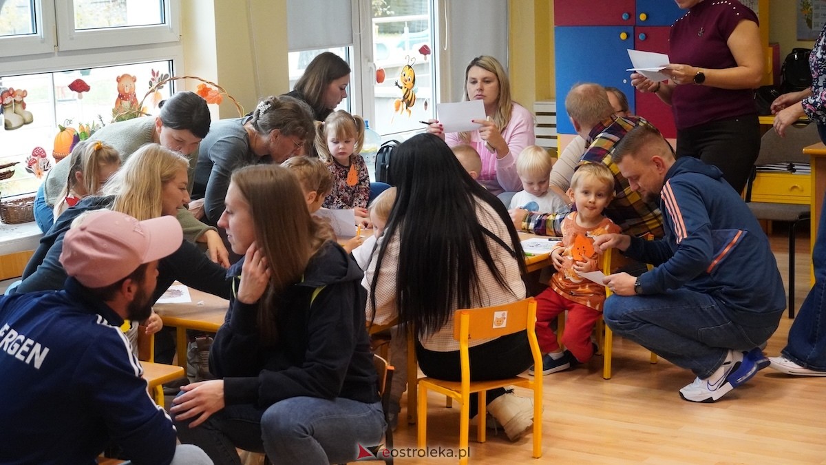 Przedszkole Miejskie nr 8 Kraina Radości powitało jesień! [17.10.2025] - zdjęcie #17 - eOstroleka.pl