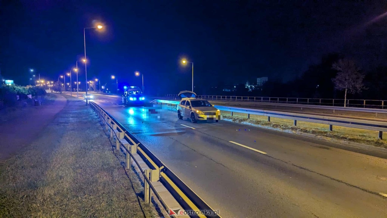 Zderzenie z sarną na obwodnicy [17.10.2025] - zdjęcie #1 - eOstroleka.pl