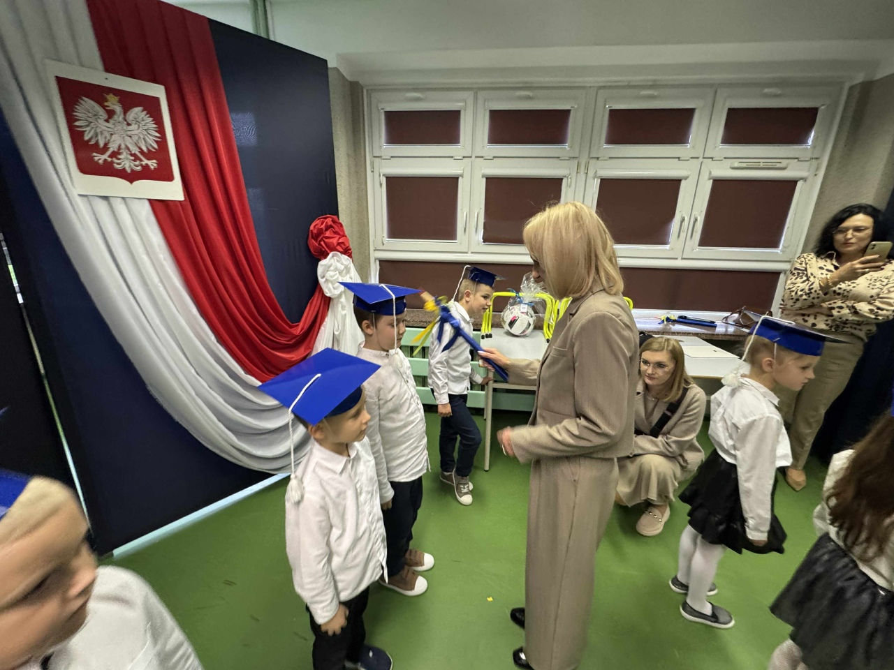 Pasowanie na ucznia w SP 10 w Ostrołęce 2025 - zdjęcie #55 - eOstroleka.pl
