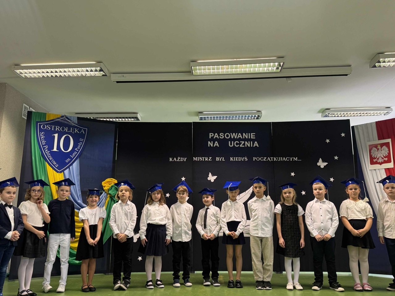 Pasowanie na ucznia w SP 10 w Ostrołęce 2025 - zdjęcie #41 - eOstroleka.pl