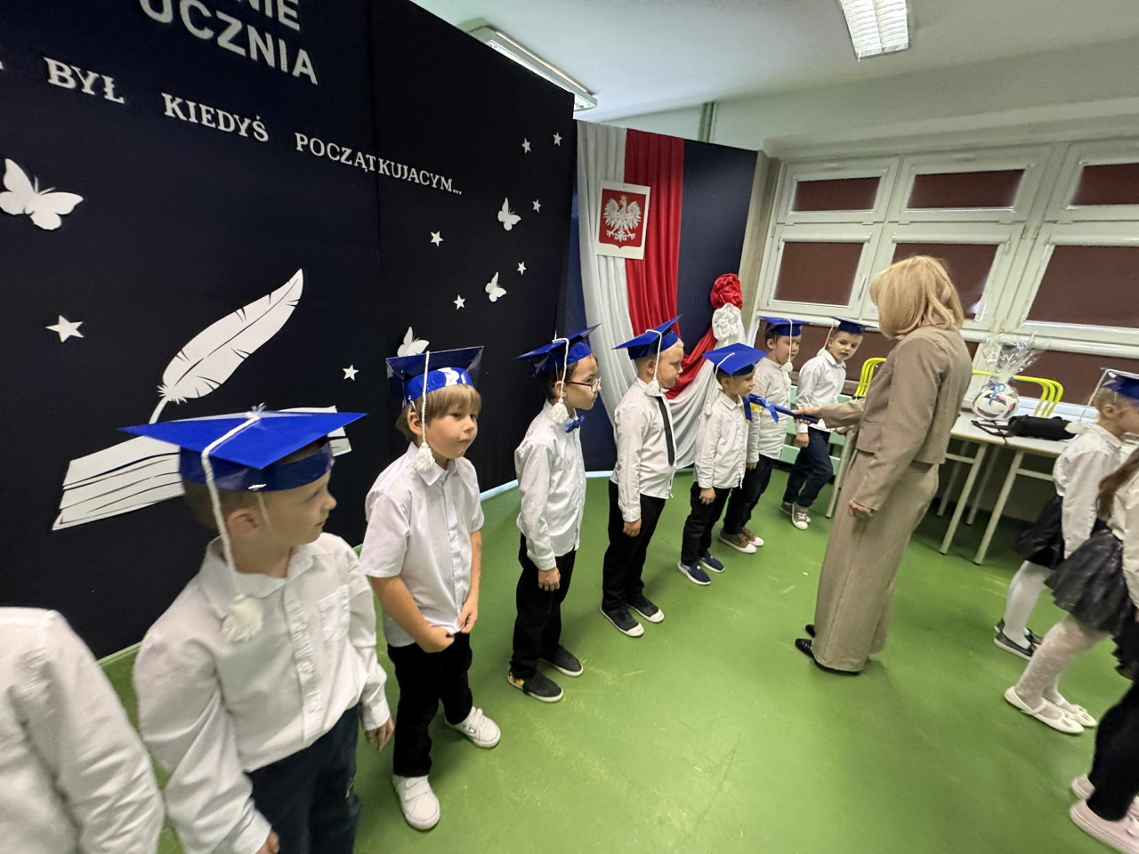 Pasowanie na ucznia w SP 10 w Ostrołęce 2025 - zdjęcie #31 - eOstroleka.pl