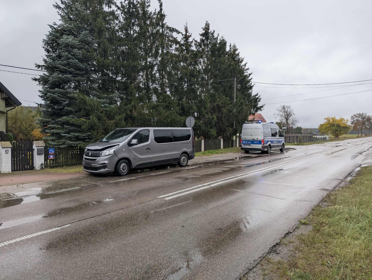 Kolizja w Czarnowcu [18.10.2025] - zdjęcie #9 - eOstroleka.pl