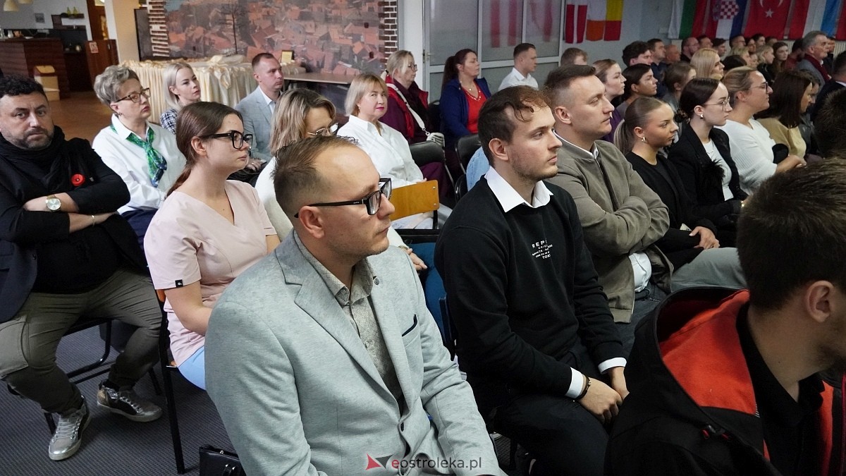 Inauguracja roku akademickiego w MANS w Łomży [18.10.2025]  - zdjęcie #120 - eOstroleka.pl
