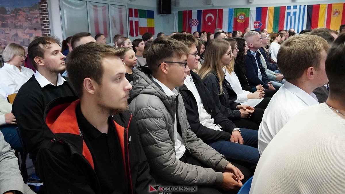 Inauguracja roku akademickiego w MANS w Łomży [18.10.2025]  - zdjęcie #119 - eOstroleka.pl