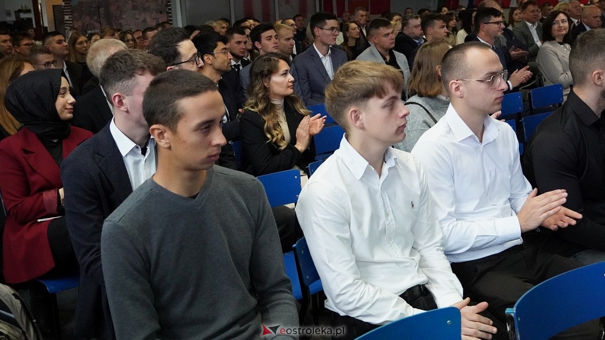 Inauguracja roku akademickiego w MANS w Łomży [18.10.2025]  - zdjęcie #111 - eOstroleka.pl