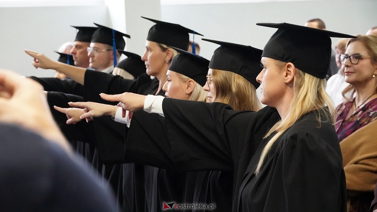 Inauguracja roku akademickiego w MANS w Łomży [18.10.2025]  - zdjęcie #58 - eOstroleka.pl
