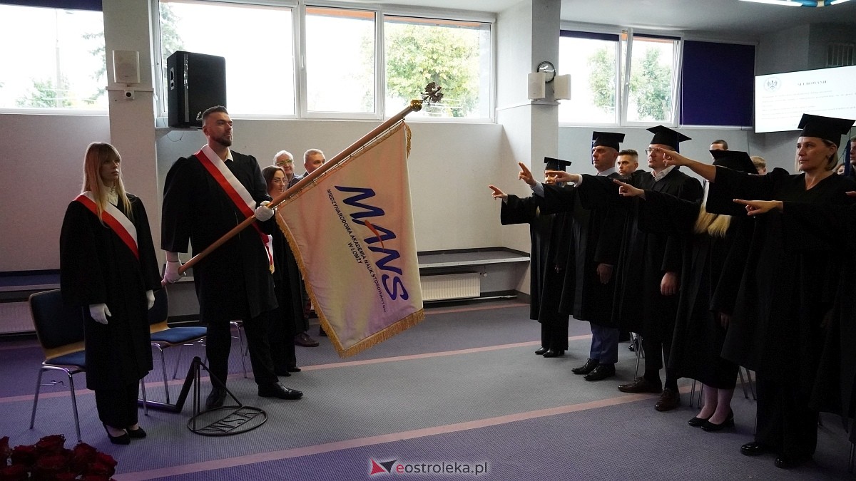 Inauguracja roku akademickiego w MANS w Łomży [18.10.2025]  - zdjęcie #56 - eOstroleka.pl