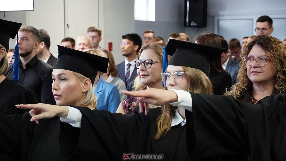 Inauguracja roku akademickiego w MANS w Łomży [18.10.2025]  - zdjęcie #54 - eOstroleka.pl