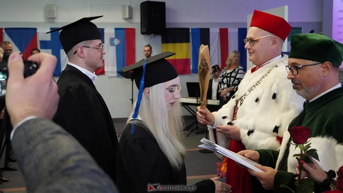 Inauguracja roku akademickiego w MANS w Łomży [18.10.2025]  - zdjęcie #45 - eOstroleka.pl