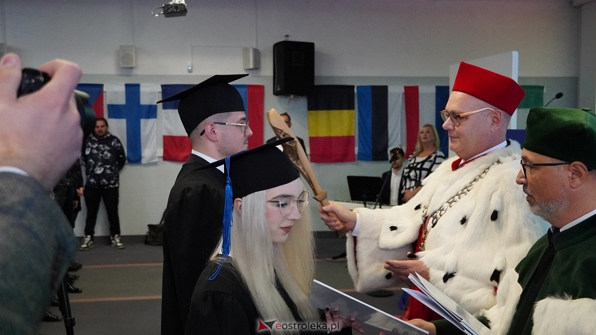 Inauguracja roku akademickiego w MANS w Łomży [18.10.2025]  - zdjęcie #44 - eOstroleka.pl