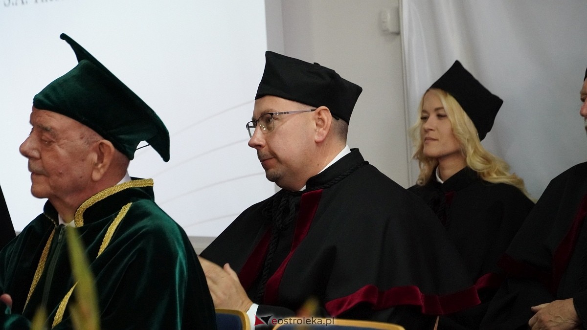 Inauguracja roku akademickiego w MANS w Łomży [18.10.2025]  - zdjęcie #27 - eOstroleka.pl