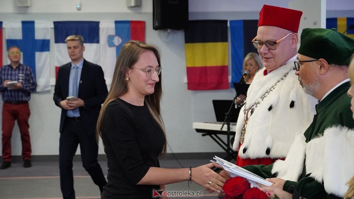 Inauguracja roku akademickiego w MANS w Łomży [18.10.2025]  - zdjęcie #22 - eOstroleka.pl