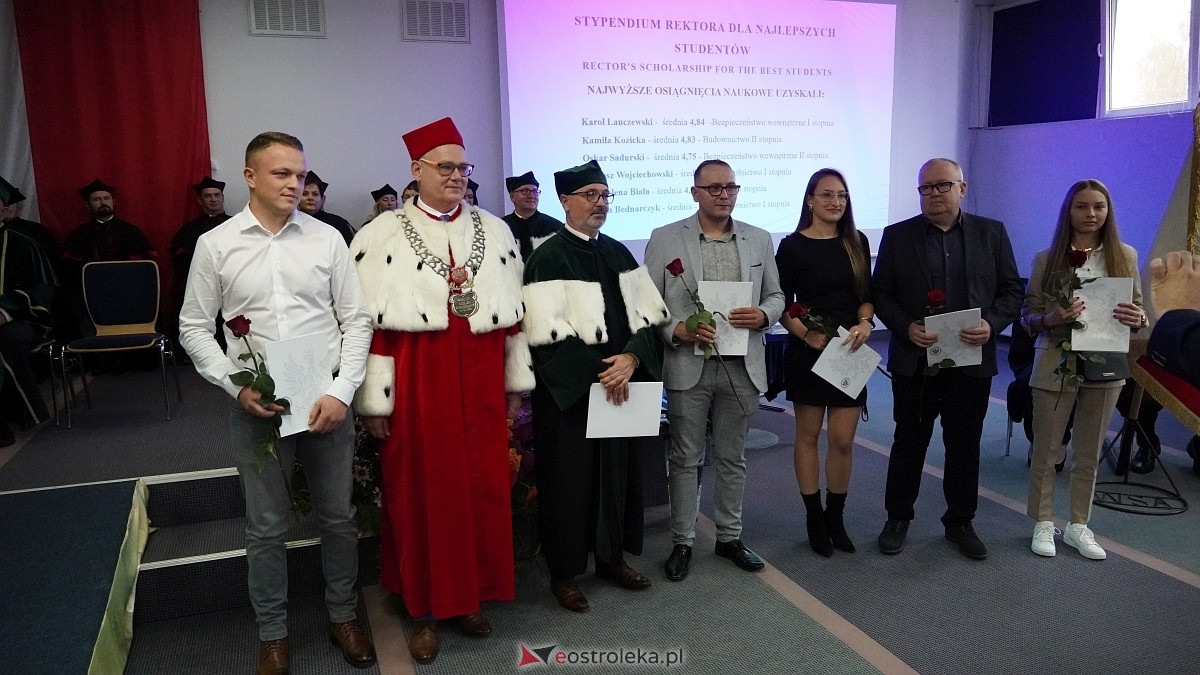 Inauguracja roku akademickiego w MANS w Łomży [18.10.2025]  - zdjęcie #17 - eOstroleka.pl
