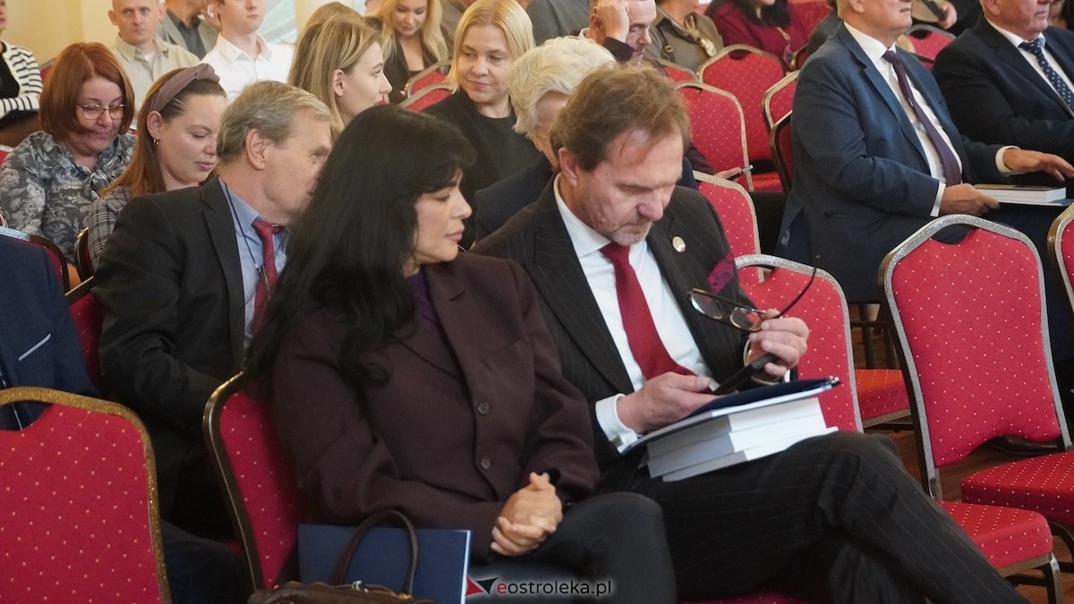 Inauguracja roku akademickiego 2025/2026 WSSE w Gdańsku filia w Ostrołęce [18.10.2025] - zdjęcie #79 - eOstroleka.pl