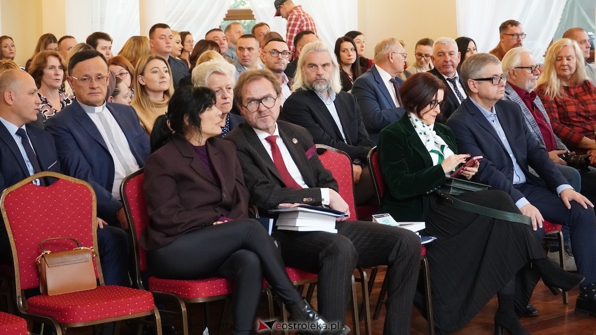 Inauguracja roku akademickiego 2025/2026 WSSE w Gdańsku filia w Ostrołęce [18.10.2025] - zdjęcie #58 - eOstroleka.pl