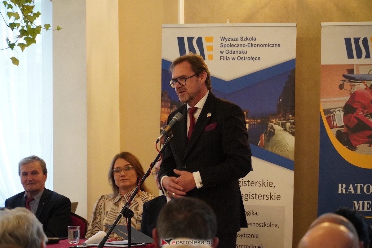 Inauguracja roku akademickiego 2025/2026 WSSE w Gdańsku filia w Ostrołęce [18.10.2025] - zdjęcie #18 - eOstroleka.pl