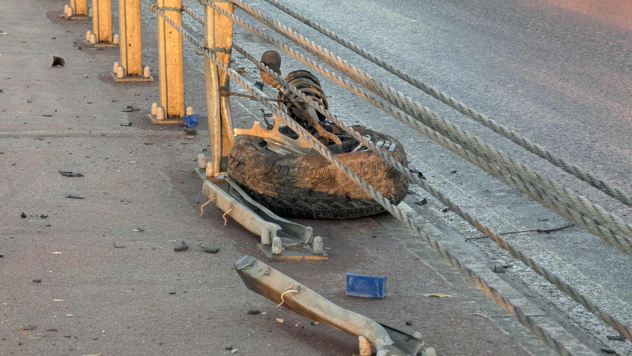 Wypadek na moście kard. Wyszyńskiego [19.10.2025] - zdjęcie #17 - eOstroleka.pl