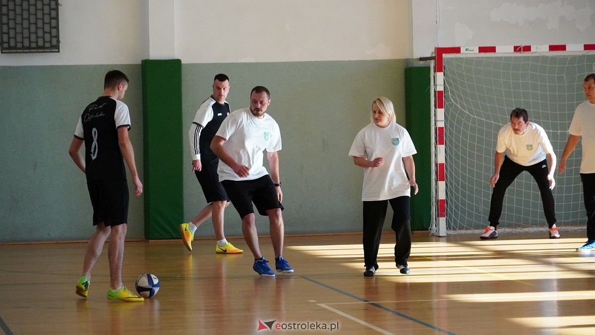 Turniej Samorządowców w Piłce Nożnej w Czerwinie [19.10.2025] - zdjęcie #89 - eOstroleka.pl