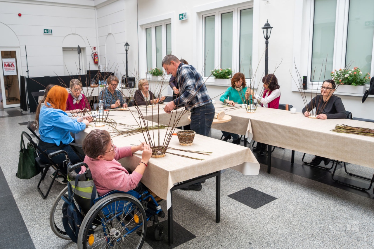 Warsztaty plecionkarskie w Muzeum Kultury Kurpiowskiej [20.10.2025] - zdjęcie #1 - eOstroleka.pl