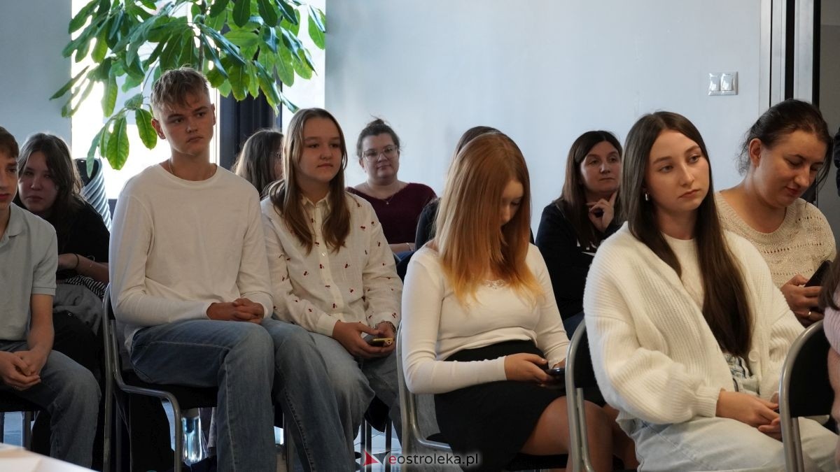 VII konkurs wokalny „Śpiewający Powiat” [21.10.2025] - zdjęcie #14 - eOstroleka.pl