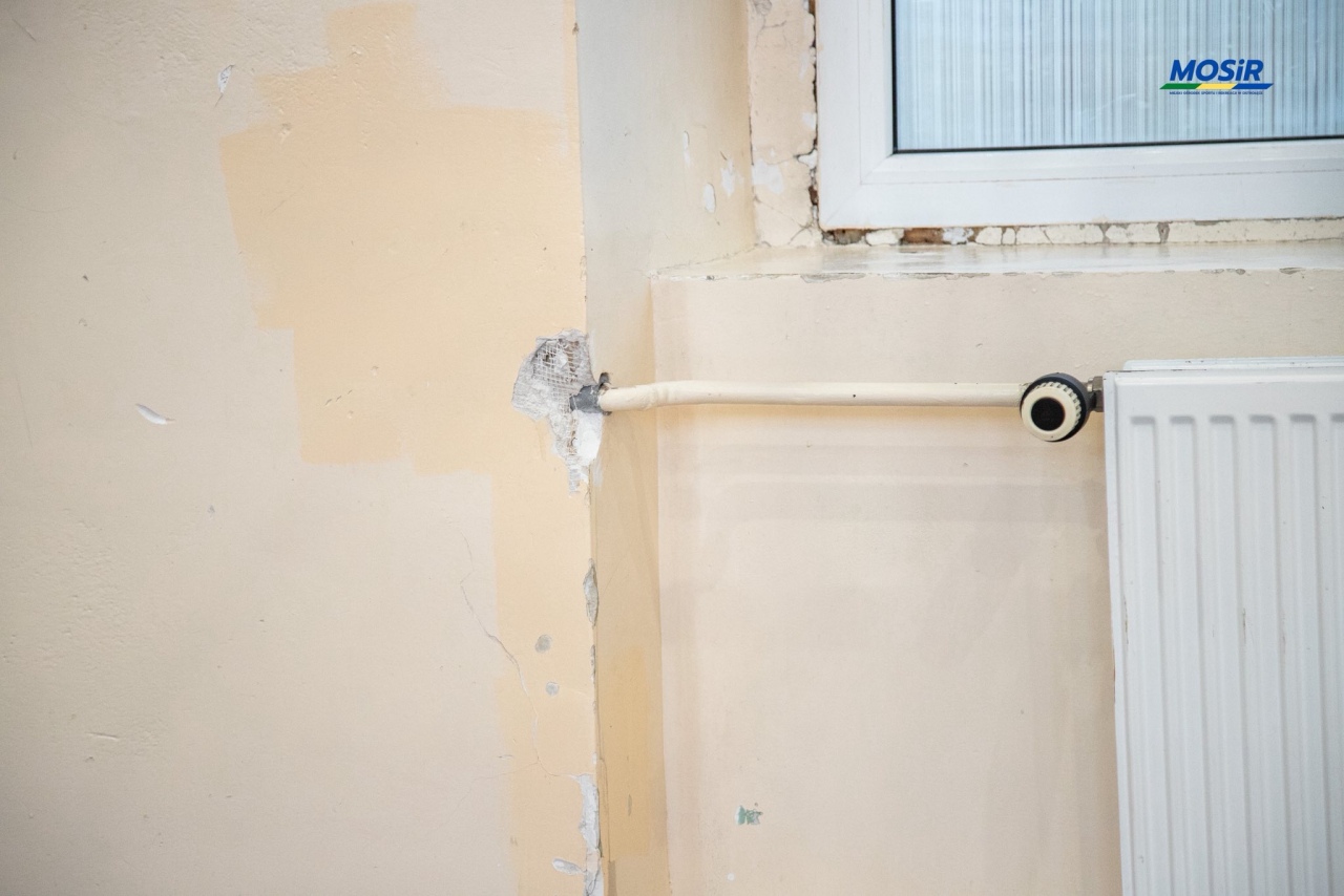 Sportowy blask po latach! Sala gimnastyczna ZSZ nr 1 w Ostrołęce przeszła kompleksowy remont [21.10.2025] - zdjęcie #21 - eOstroleka.pl