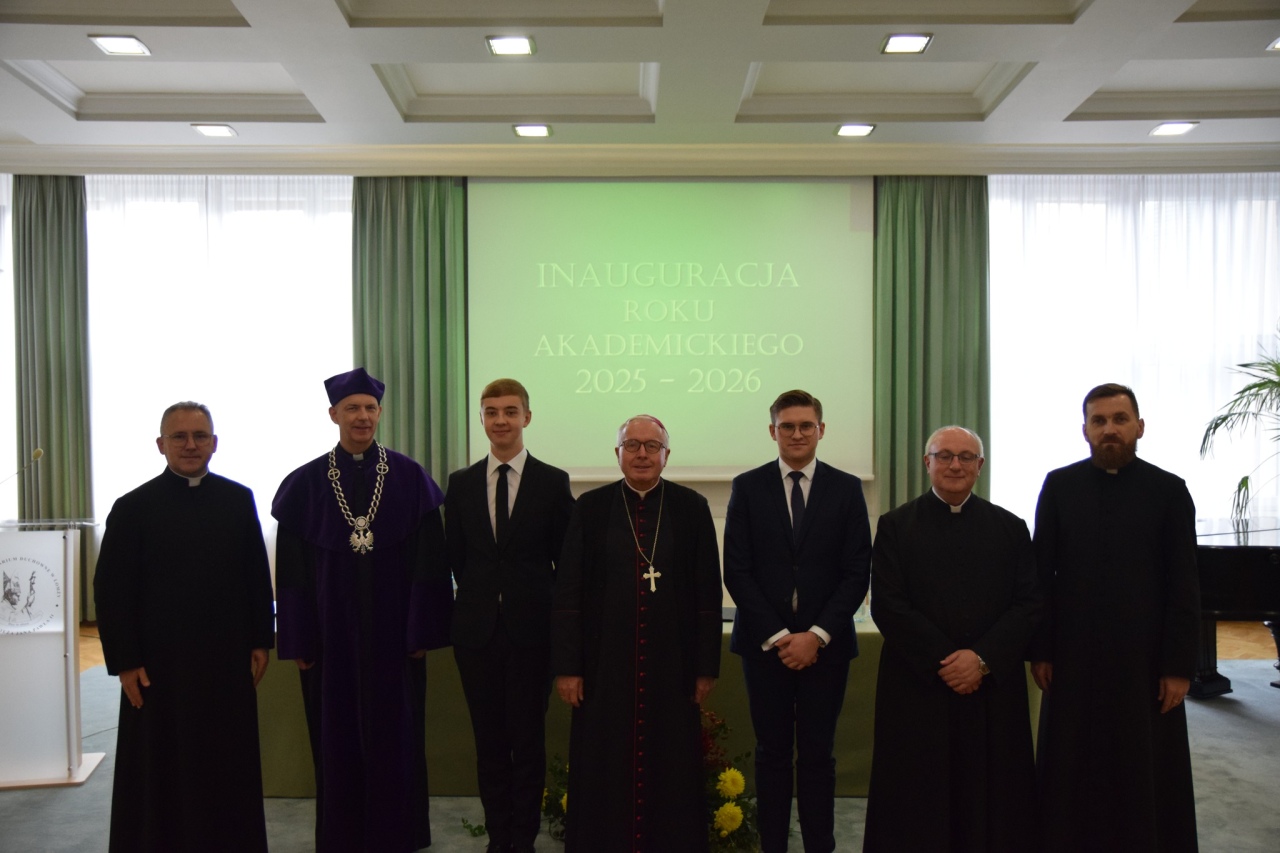 Inauguracja roku akademickiego w Wyższym Seminarium Duchownym w Łomży [16.10.2025] - zdjęcie #1 - eOstroleka.pl