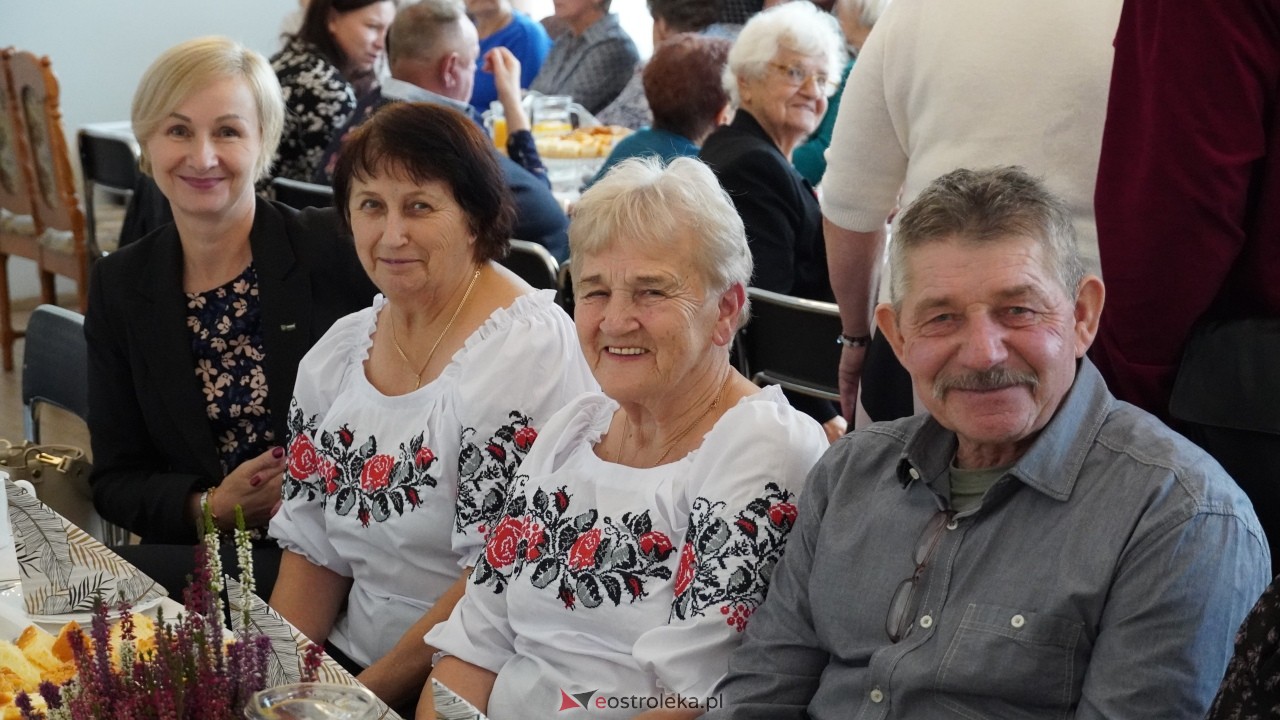 Więcej Życia w Życiu - seniorzy udowodnili, że tradycja smakuje najlepiej! [23.10.2025] - zdjęcie #95 - eOstroleka.pl