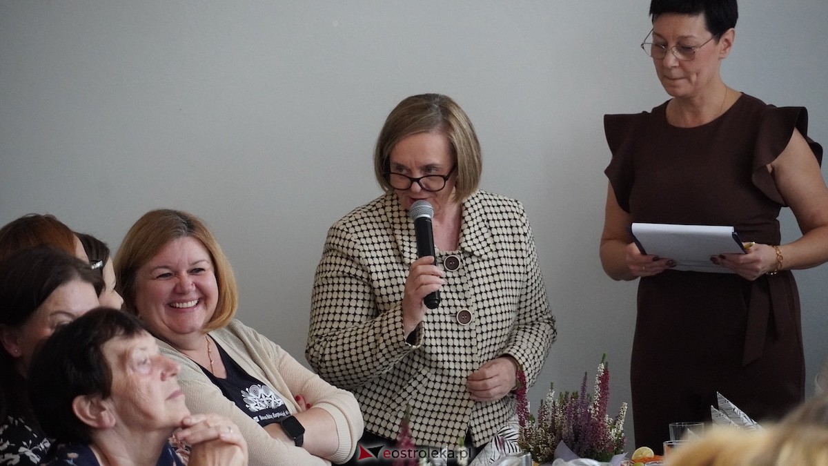 Więcej Życia w Życiu - seniorzy udowodnili, że tradycja smakuje najlepiej! [23.10.2025] - zdjęcie #13 - eOstroleka.pl