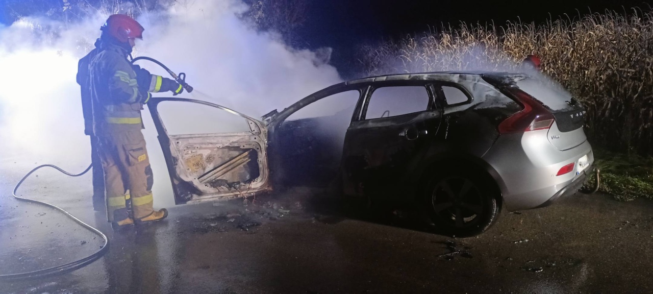 Pożar w Wąsewie [25.10.2025] - zdjęcie #5 - eOstroleka.pl