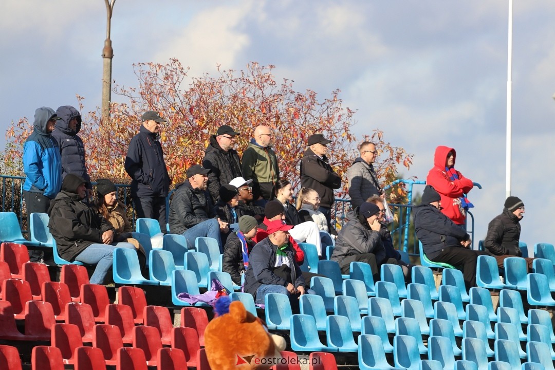 Narew Ostrołęka - Polonia II Warszawa [25.10.2025] - zdjęcie #1 - eOstroleka.pl