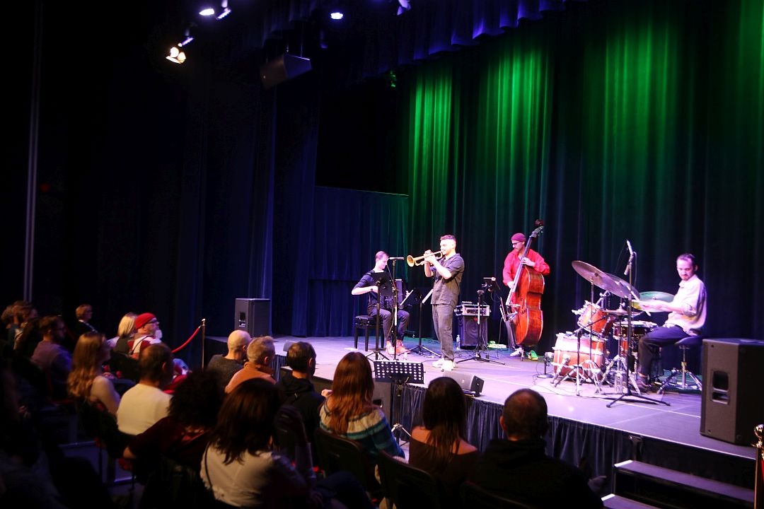 Koncert Arek Czernysz Quartet w MŻW [25.10.2025] - zdjęcie #13 - eOstroleka.pl