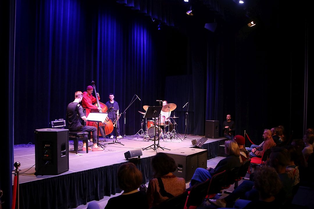 Koncert Arek Czernysz Quartet w MŻW [25.10.2025] - zdjęcie #3 - eOstroleka.pl