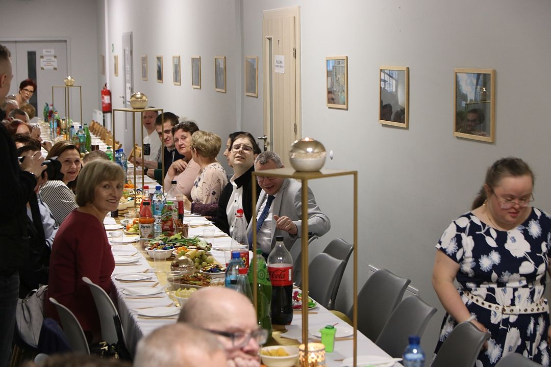 Ogólnopolskie Stowarzyszenie Osób Niepełnosprawnych - Bal Przyjaźni [25.10.2025] - zdjęcie #44 - eOstroleka.pl