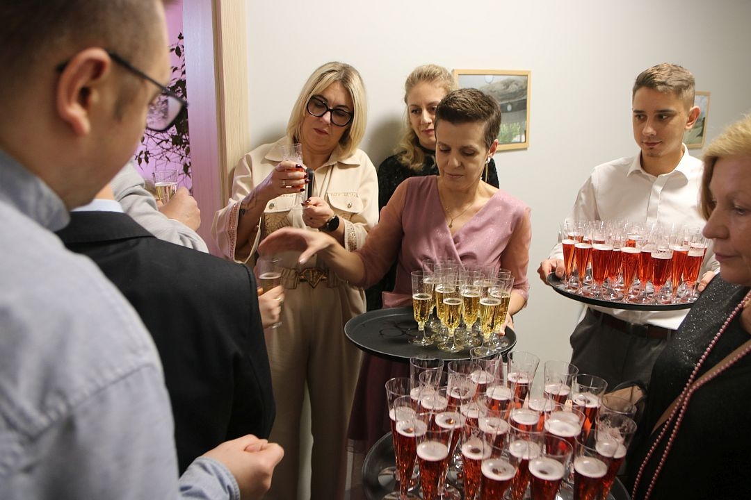 Ogólnopolskie Stowarzyszenie Osób Niepełnosprawnych - Bal Przyjaźni [25.10.2025] - zdjęcie #33 - eOstroleka.pl