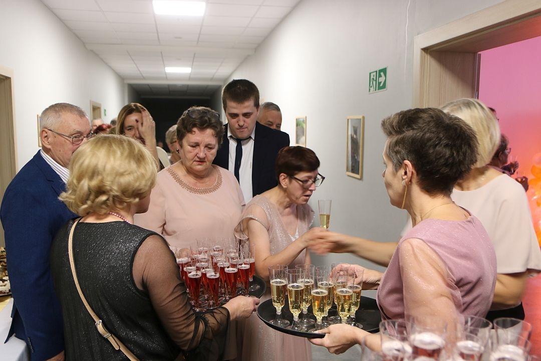 Ogólnopolskie Stowarzyszenie Osób Niepełnosprawnych - Bal Przyjaźni [25.10.2025] - zdjęcie #30 - eOstroleka.pl