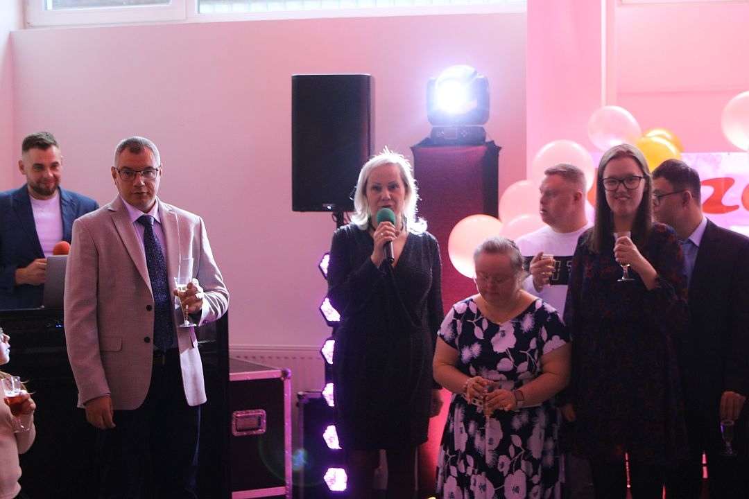 Ogólnopolskie Stowarzyszenie Osób Niepełnosprawnych - Bal Przyjaźni [25.10.2025] - zdjęcie #28 - eOstroleka.pl