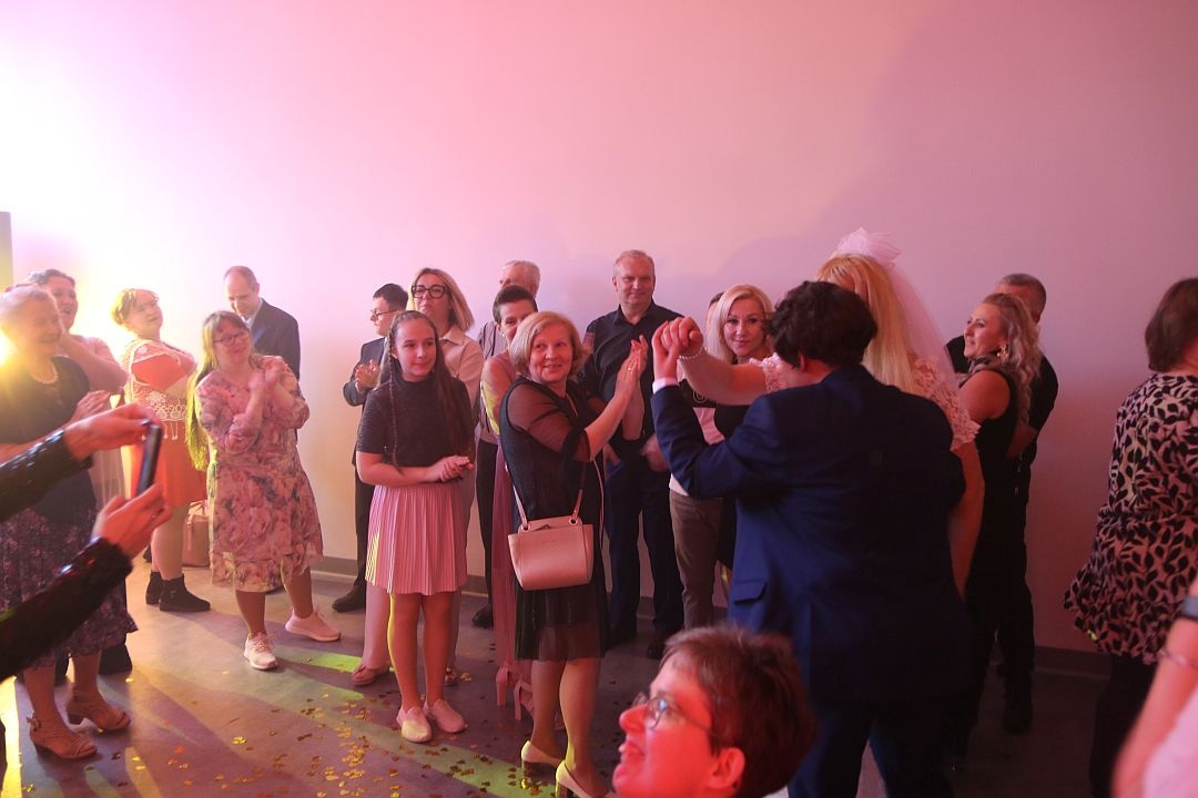 Ogólnopolskie Stowarzyszenie Osób Niepełnosprawnych - Bal Przyjaźni [25.10.2025] - zdjęcie #4 - eOstroleka.pl