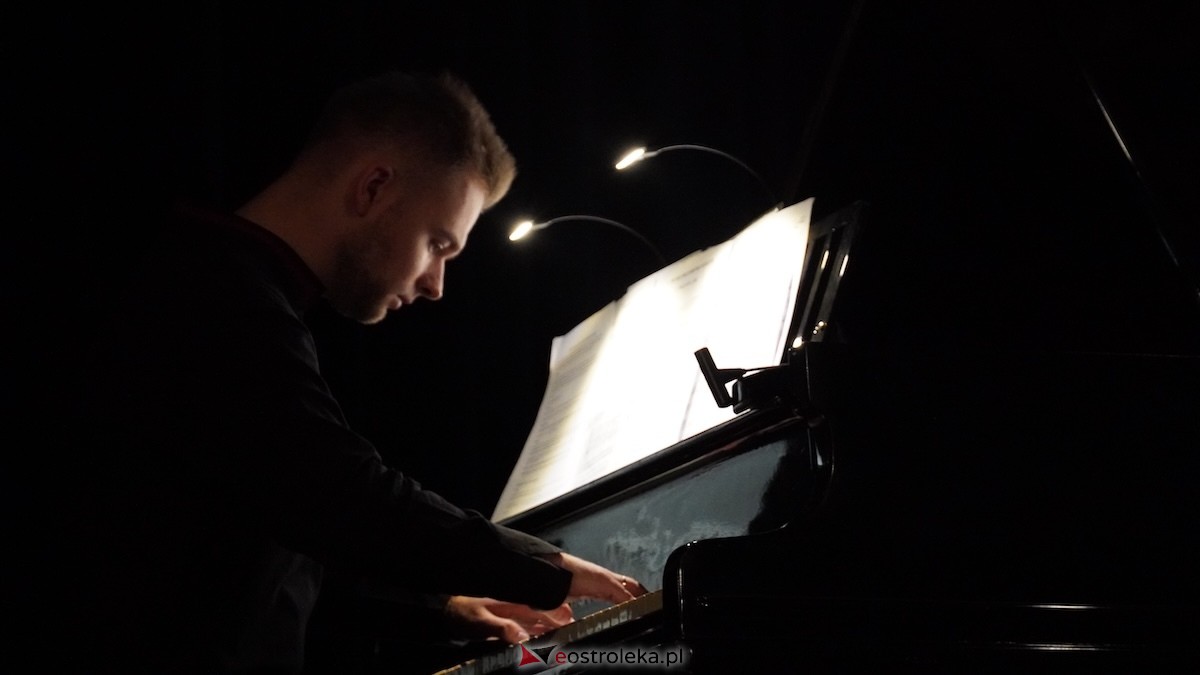 Koncert Pieśni malowane, dźwiękiem wycinane [26.10.2025] - zdjęcie #73 - eOstroleka.pl