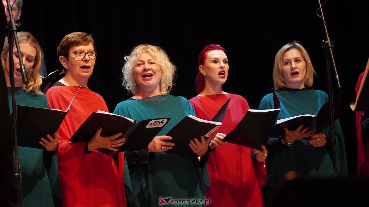 Koncert Pieśni malowane, dźwiękiem wycinane [26.10.2025] - zdjęcie #69 - eOstroleka.pl