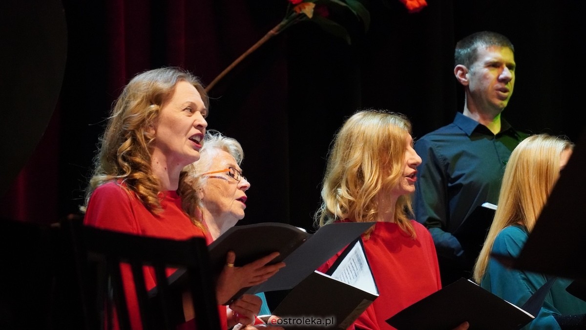 Koncert Pieśni malowane, dźwiękiem wycinane [26.10.2025] - zdjęcie #68 - eOstroleka.pl