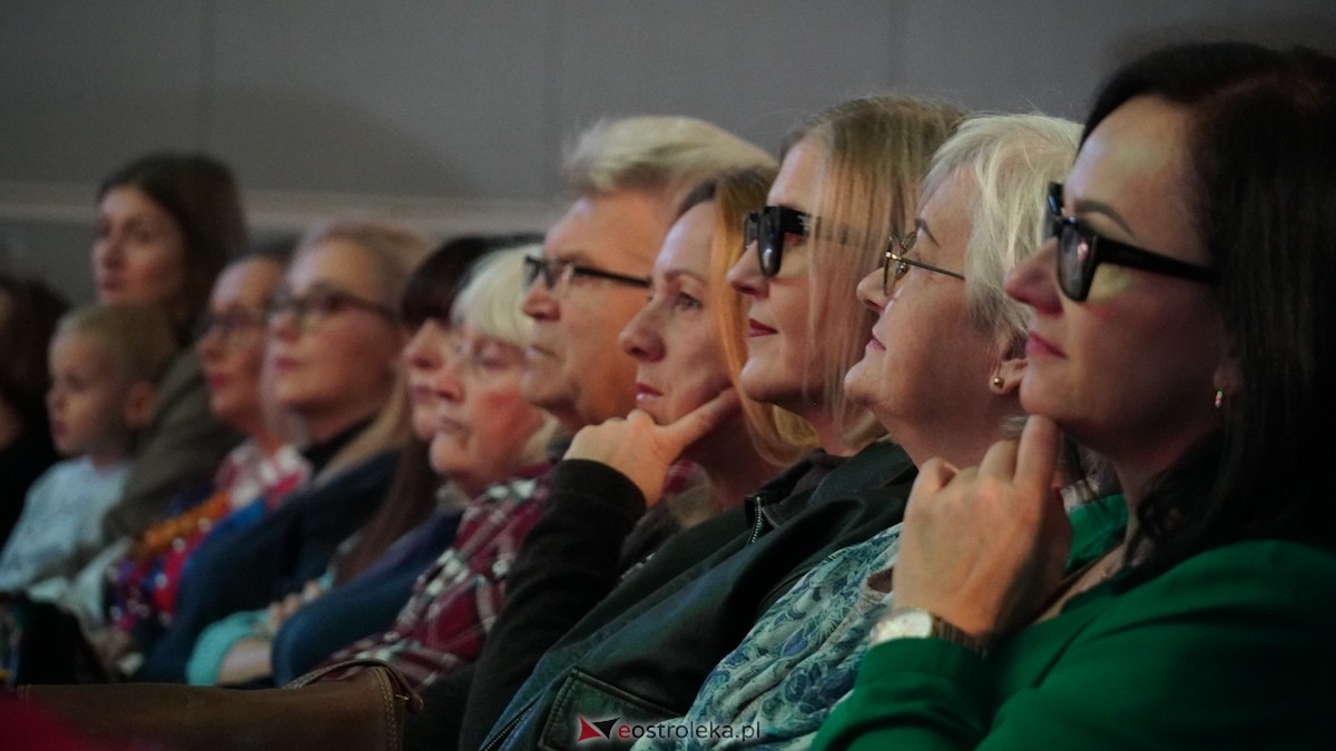 Koncert Pieśni malowane, dźwiękiem wycinane [26.10.2025] - zdjęcie #61 - eOstroleka.pl