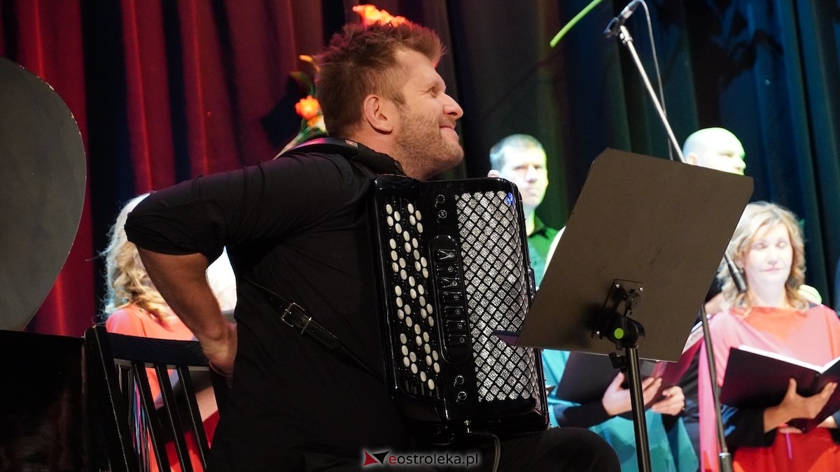 Koncert Pieśni malowane, dźwiękiem wycinane [26.10.2025] - zdjęcie #58 - eOstroleka.pl