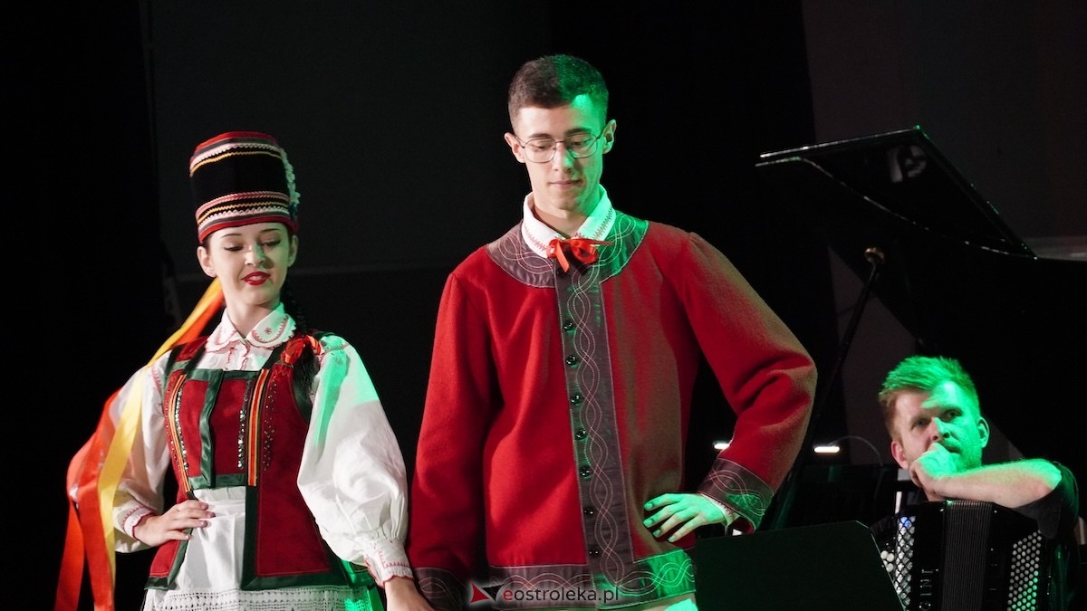 Koncert Pieśni malowane, dźwiękiem wycinane [26.10.2025] - zdjęcie #33 - eOstroleka.pl