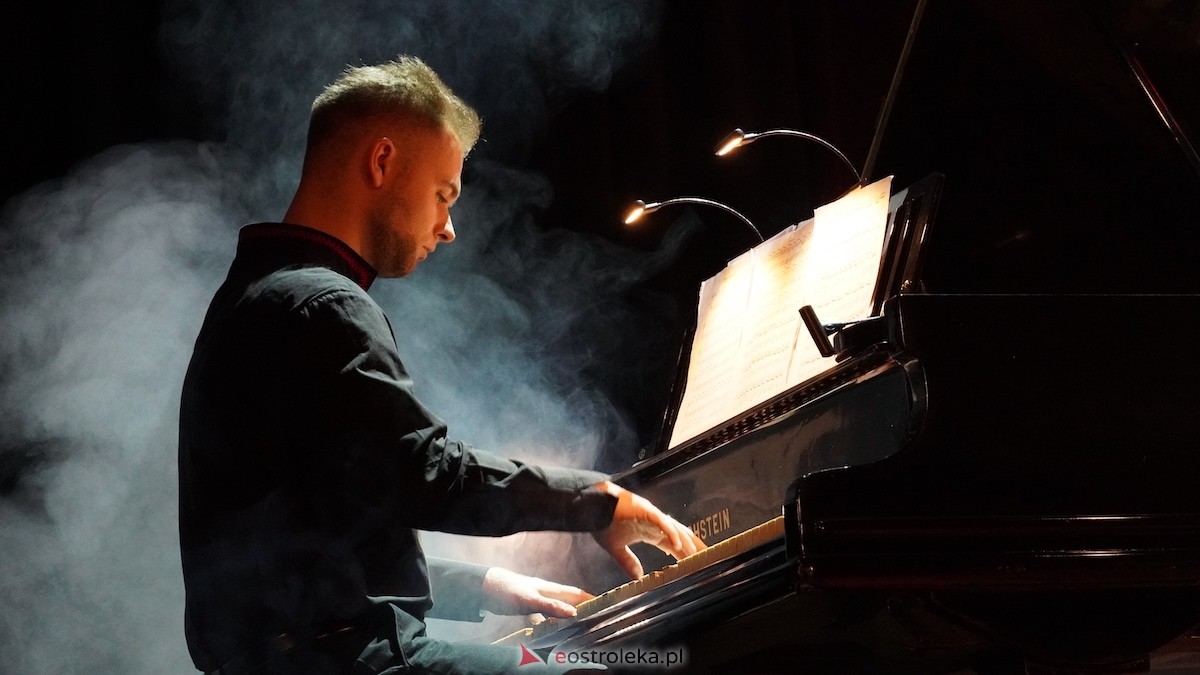 Koncert Pieśni malowane, dźwiękiem wycinane [26.10.2025] - zdjęcie #23 - eOstroleka.pl